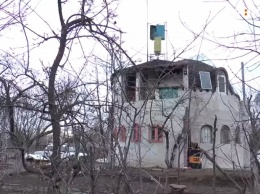Полтавчанин построил дом, который позволяет не платить за коммуналку