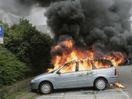 В жутком ДТП в Киеве разбились три авто и маршрутка: "вспыхнул огонь"