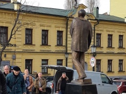 В Киеве установили памятник Вертинскому
