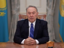 Ушел, как Ельцин: в отставке Назарбаева заметили странности