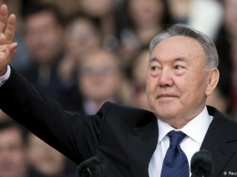 Нурсултан Назарбаев: отставка с "подушкой безопасности"