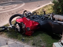 В Краснодаре столкнулись два мотоцикла и иномарка