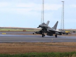В Исландии истребители НАТО встретили два российских самолета