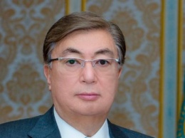 Казахстан возглавил новый президент: теперь уже официально