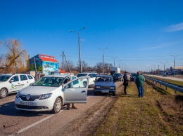 ДТП под Днепром: в аварию попали семь автомобилей