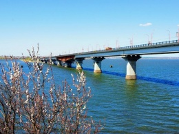 В Николаеве почти на месяц отложили запрет движения грузовиков по Варваровскому мосту