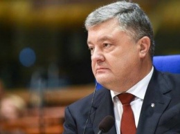 Порошенко консолидирует мир в поддержку Украины, - активисты