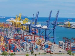Китай создает в Европе портовую инфраструктуру двойного назначения - эксперт