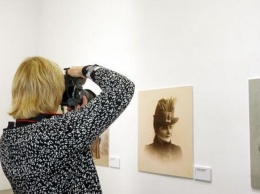 В Харькове открылась необычная выставка женских портретов