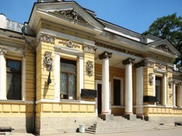 Из-за аварийного состояния в историческом музее Днепра закрыли три зала и главный вход