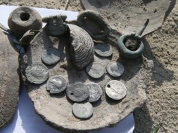 В Киеве нашли клад со старинными монетами