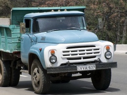 Почему ЗИЛ-130 в СССР красили строго в голубой цвет