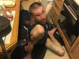 Во Львове злоумышленник проник в дом и успел принять душ, пока хозяева спали - полиция