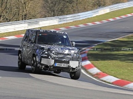 Новейший Land Rover Defender разминает мускулы на "Петле"