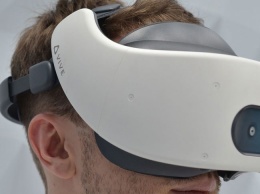 Новый шлем виртуальной реальности HTC обойдется в $800