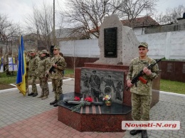 В Николаеве возложили цветы к месту высадки десанта Ольшанского