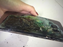 Ученые засунули iPhone в блендер и залили кислотой: все ради науки