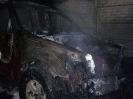 У семьи загорелась вторая машина за неделю: полиция расследует поджог