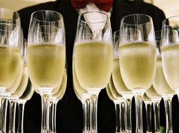 Из-за «желтых жилетов» во Франции рухнули продажи шампанского