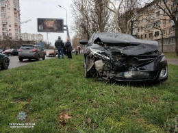 На Малиновского столкнулись три авто: пострадал человек