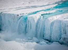 Ученые зафиксировали временное замедление таяние ледника в Гренландии