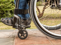 В Кривом Роге будут делать съезды для людей в инвалидных колясках (видео)