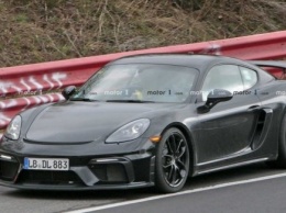 Обновленный Porsche 718 Cayman GT4 замечен без камуфляжа