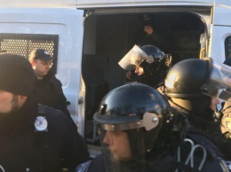 В Виннице полиция избила активистов во время митинга Порошенко - Нацкорпус