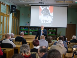 Горожанам презентовали книгу негероических историй Желдоровского о нацистской оккупации Николаева