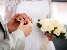 Сотни херсонских невест выходят замуж за иностранцев