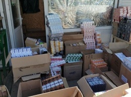 Контрафакт на миллион: у крымского бизнесмена изъяли почти 16 тыс пачек сигарет