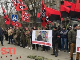 За Сашка Билого. Националисты митингуют под МВД