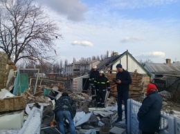 Под Днепром взрывом до основания разрушен частный дом и повреждены еще три. Фото