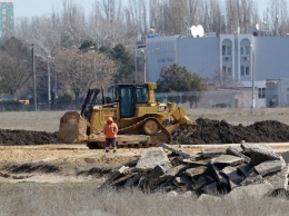 Половина полосы и новая рулежная дорожка: строительство новой ВПП одесского аэропорта продолжается