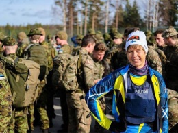 Президент Эстонии совершила 30-километровый марш-бросок