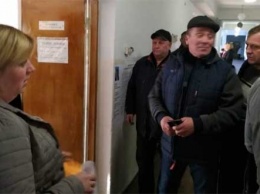 В больнице Павлограда замечены голосующие "с улицы"