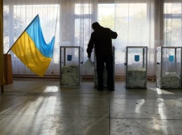 ЧП в Одессе: глава избиркома подрался с избирателем