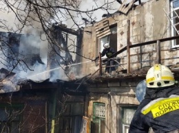 В центре Днепра вспыхнул жилой дом: спасатели сообщили о пострадавших