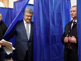 Украина: явка избирателей к 15 часам превысила 44 процента
