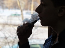 Правительство РФ поддержало идею приравнять электронные сигареты к обычным