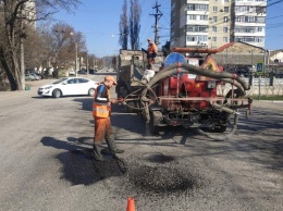 За прошедшую неделю в Симферополе залатали 16 улиц