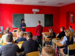 В Широковском районе полностью обновляем Карповскую опорную школу, - Валентин Резниченко