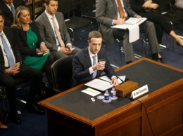 Цукерберг: Facebook не может гарантировать безопасные выборы в ЕС