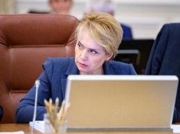 Кабмин выделил 1 млрд грн на интернет и компьютеры для школ