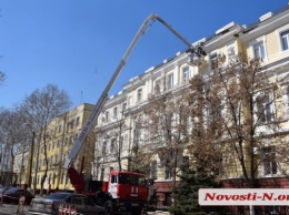 Николаевские спасатели помогают реставрировать исторический памятник