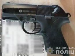 Житель Антоновки хранил дома пистолет и наркотики