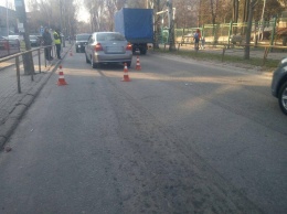 В Запорожье ребенок попал под колеса легковушки