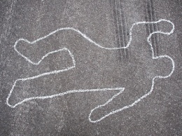 Пугающий случай: мужчина умер посреди улицы в Харькове (видео)