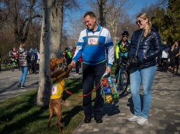 Лица "Сотки": одессит решил пробежать 100 км вместе с любимой собакой