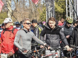 Более двух тысяч велосипедистов вышли на дороги Одессы и области: стартовала «Велосотка - 2019»